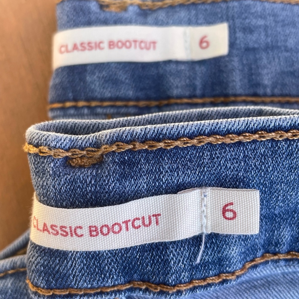 ♻️ Lot of 2️⃣ Classic Bootcut Jeans